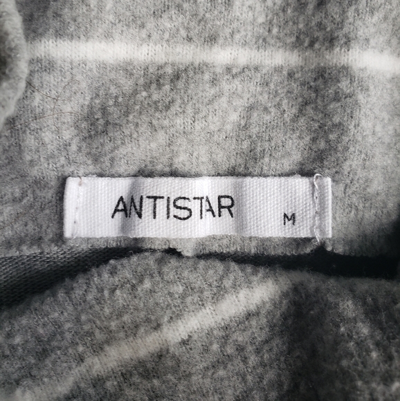 Striped mock neck pullover - Picture 4 of 4